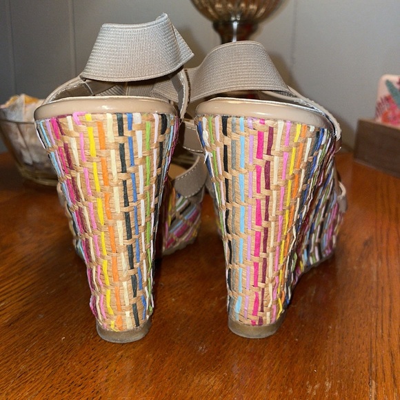 👡 Charles by Charles David “Legit” Wedge Sandals - Picture 3 of 8